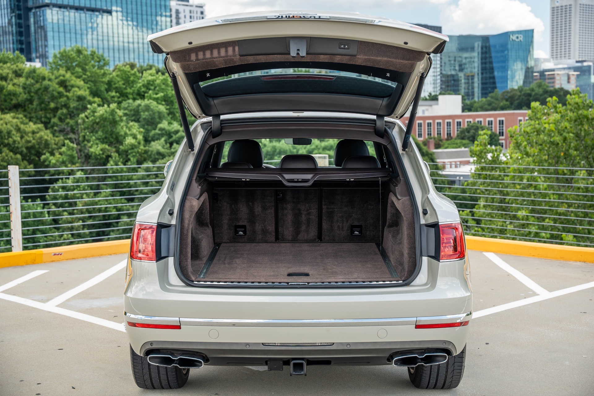 Bentley Bentayga photo 3 - BExotic Atlanta, GA